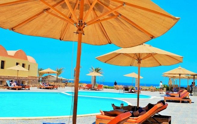 El Qoseir Rohanou Beach Resort And Ecolodge מראה חיצוני תמונה