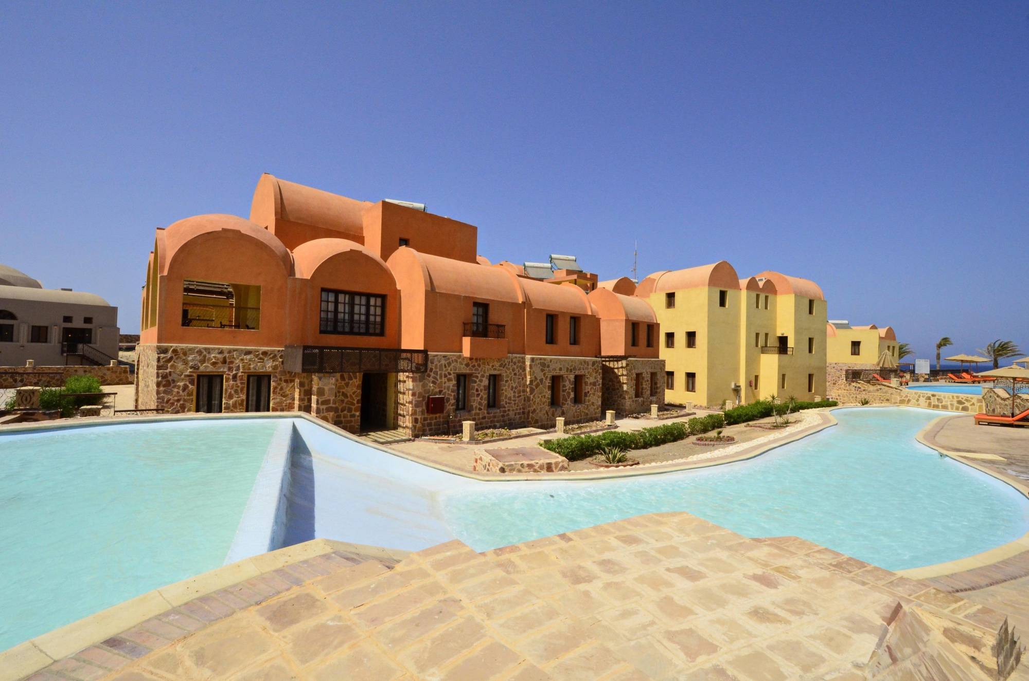 El Qoseir Rohanou Beach Resort And Ecolodge מראה חיצוני תמונה